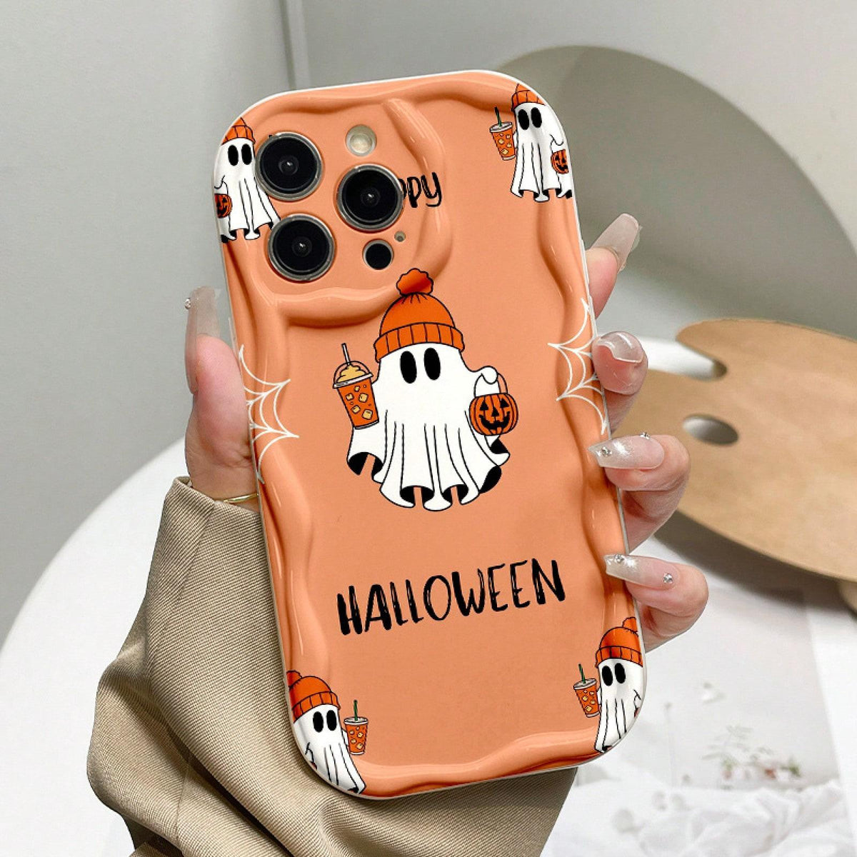 Halloween orange cartoon ghost phone case with hat, featuring a ghost holding a pumpkin lantern and decorated with spider webs. Suitable for 18/17/16/15/14/13/12/11/Plus/Pro/ProMax/Air, S22/23/24/25/26, birthday gifts, holiday gifts, couple phone cases