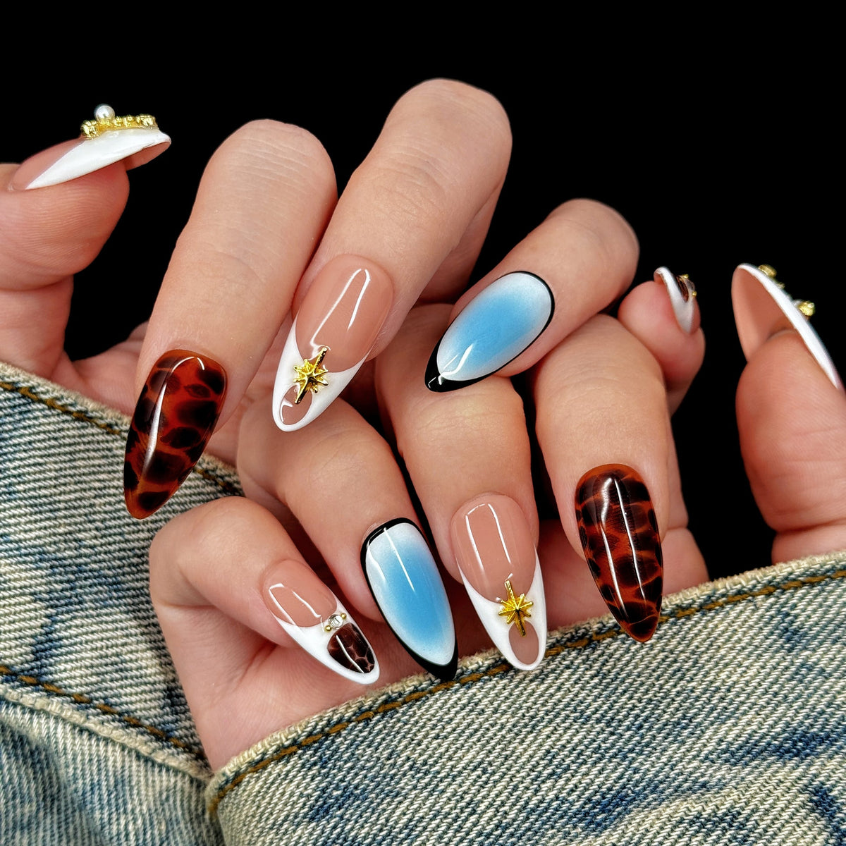 Crossed Chic(A0033)