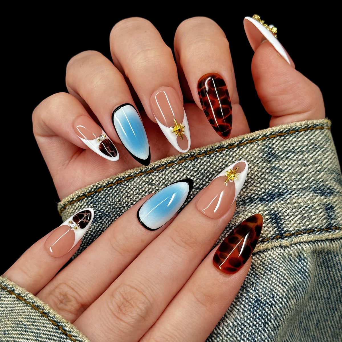 Crossed Chic(A0033)