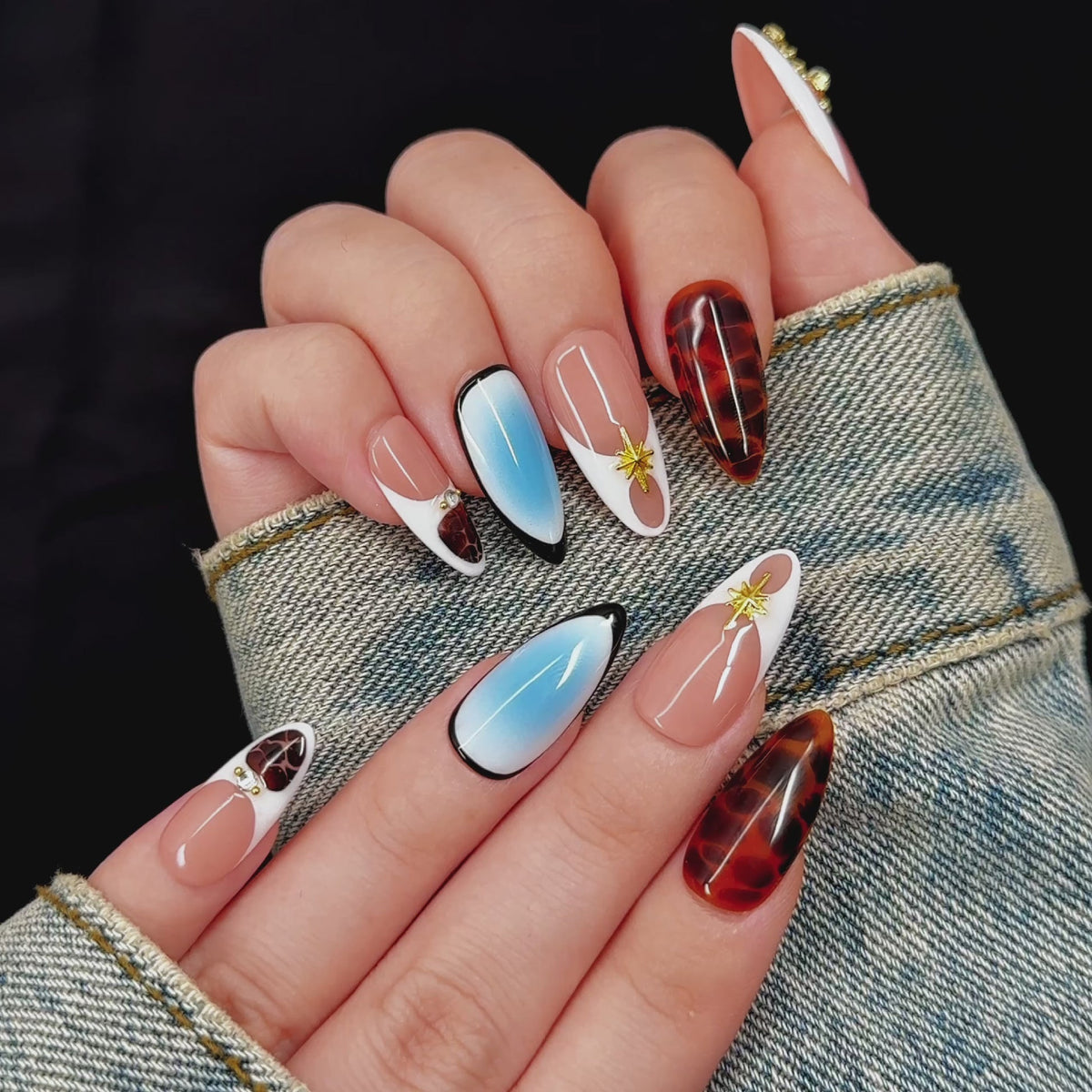 Crossed Chic(A0033)